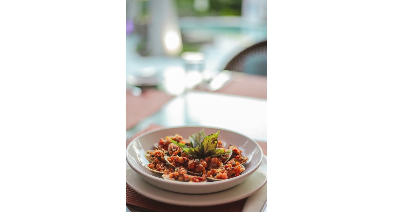 bowl of Baked Little Neck Clam Casino